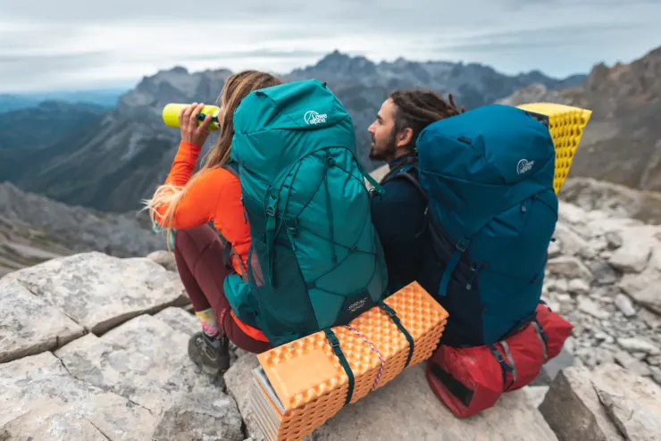 Backpacking Packs-Lowe Alpine Womens Sirac ND40 Rucksack - Sagano Green-Storm Green