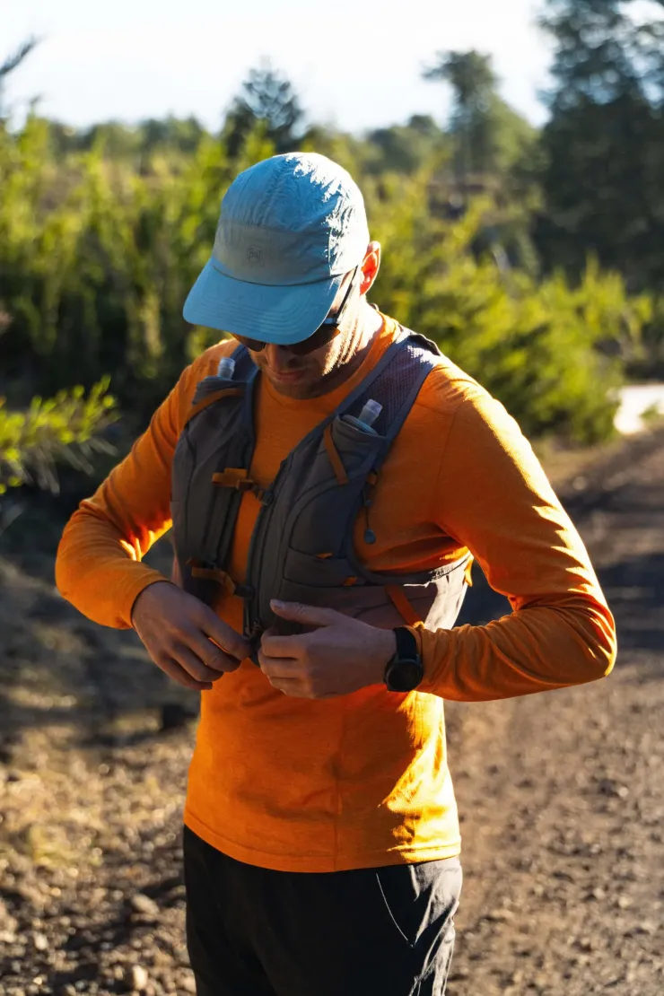 Fast & Light Rucksacks And Vests-Osprey Duro 6 with Flasks - Phantom Grey-Toffee Orange