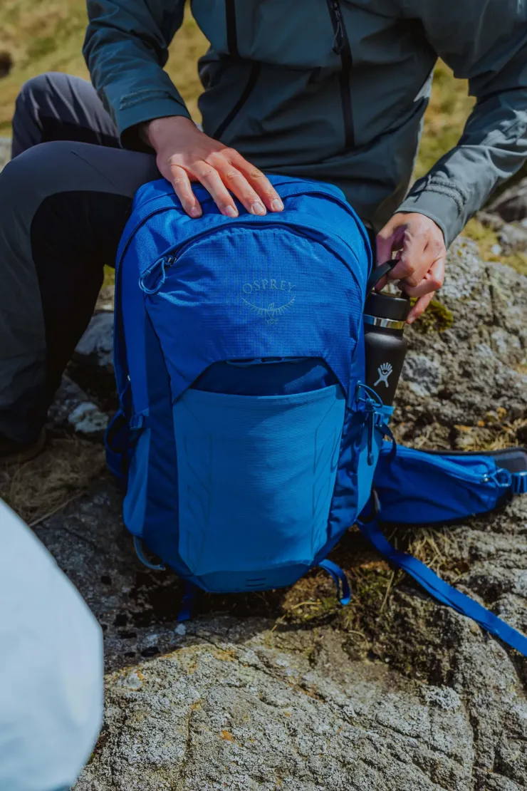 Day Packs-Osprey Talon 22 Rucksack - Green Canopy-Pine Leaf